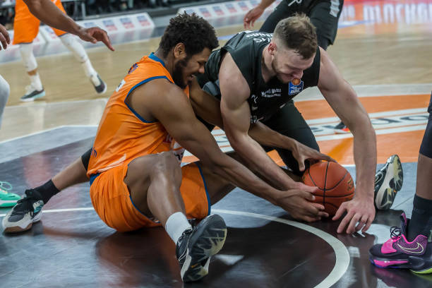 了经常熬夜 了经常熬夜